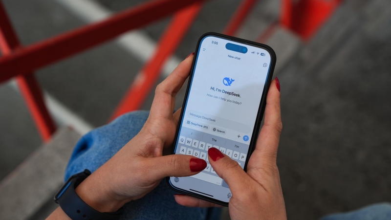 Нейросеть DeepSeek: что умеет, как пользоваться, отличия от ChatGPT